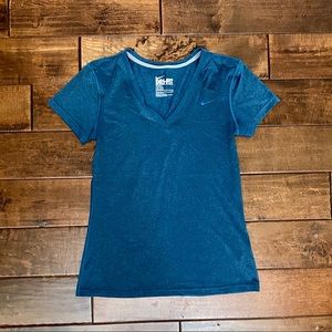Nike Dri-FIT Tee, Women’s Small, Heathered Teal